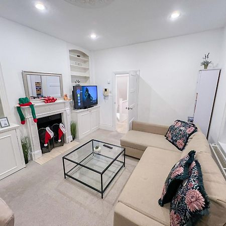 Lovely 3 Bedroom Maisonette With Private Roof Terrace In Hammersmith London Exterior foto