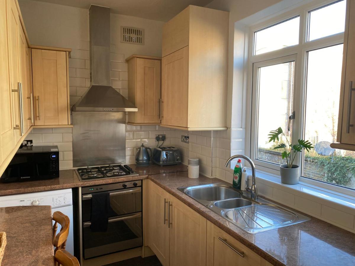 Lovely 3 Bedroom Maisonette With Private Roof Terrace In Hammersmith London Exterior foto